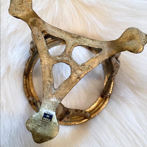 VINTAGE BRASS CANDLE HOLDER - Picture 5 of 8